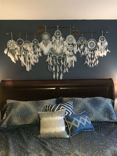 dream catcher placement in bedroom.